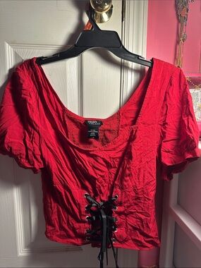 Hot Topic Red Lace-Up Scoop Crop Top